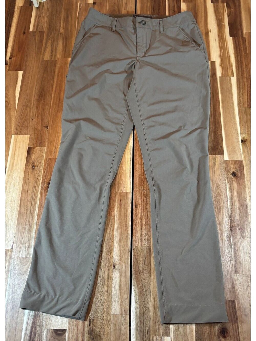 Eddie Bauer Women's Slightly Curvy Fit Khaki Pants Size 4 (2179)